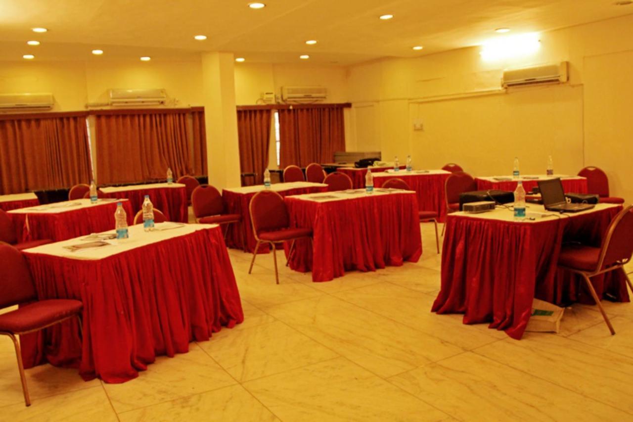 Hotel Parklane Hyderabad Exterior foto